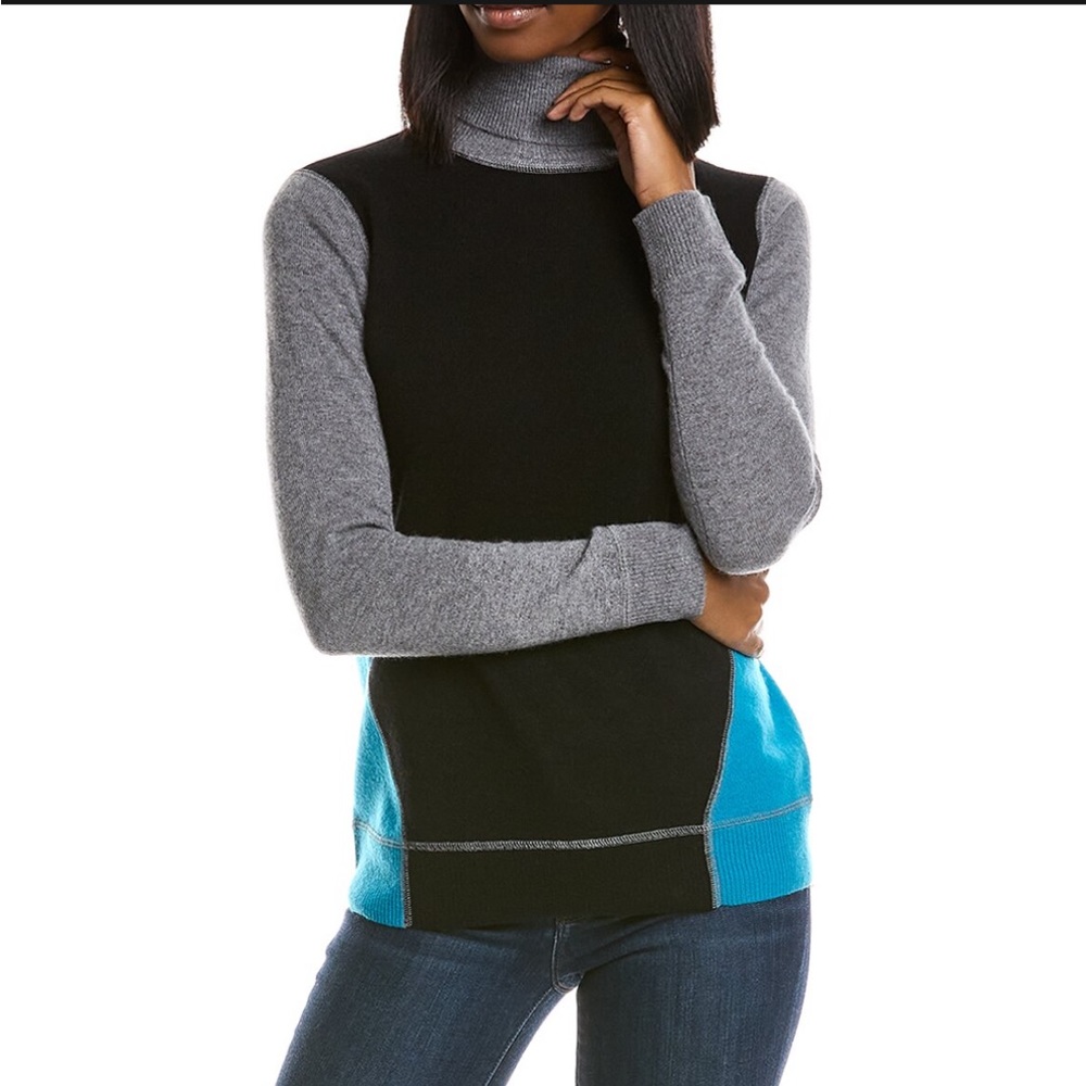 InCashmere
Colorblocked Cashmere Sweater.